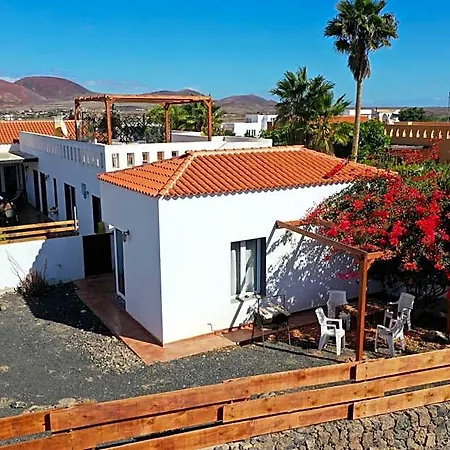 Da Mata Kite&surf House Bed and Breakfast Lajares